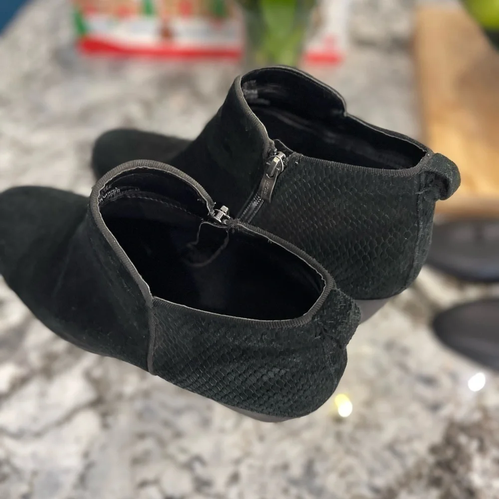 Michael Shannon Booties woman’s size 10
